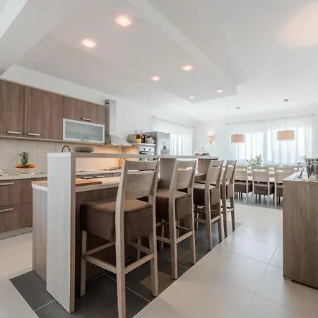 Awesome Home In Debeljak With Kitchen Дом отдыха Debeljak
