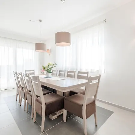 Awesome Home In Debeljak With Kitchen Дом отдыха *