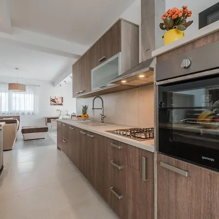 Awesome Home In Debeljak With Kitchen Debeljak