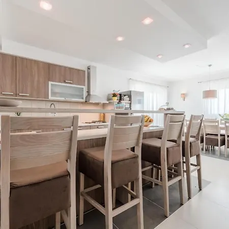 Awesome Home In Debeljak With Kitchen Holiday home